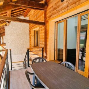 le balcon du petit nid gite à la croisée des chemins izeaux