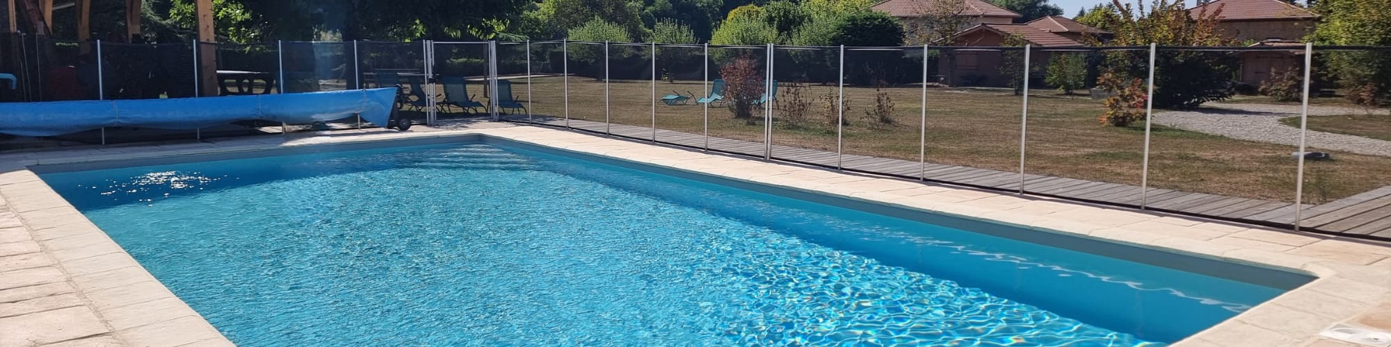 gite avec piscine à la croisée des chemins izeaux